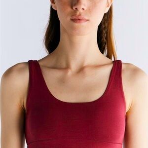 Everlane Perform‎ Dark Red Scoop Neck Sports Bra Women's Size Small